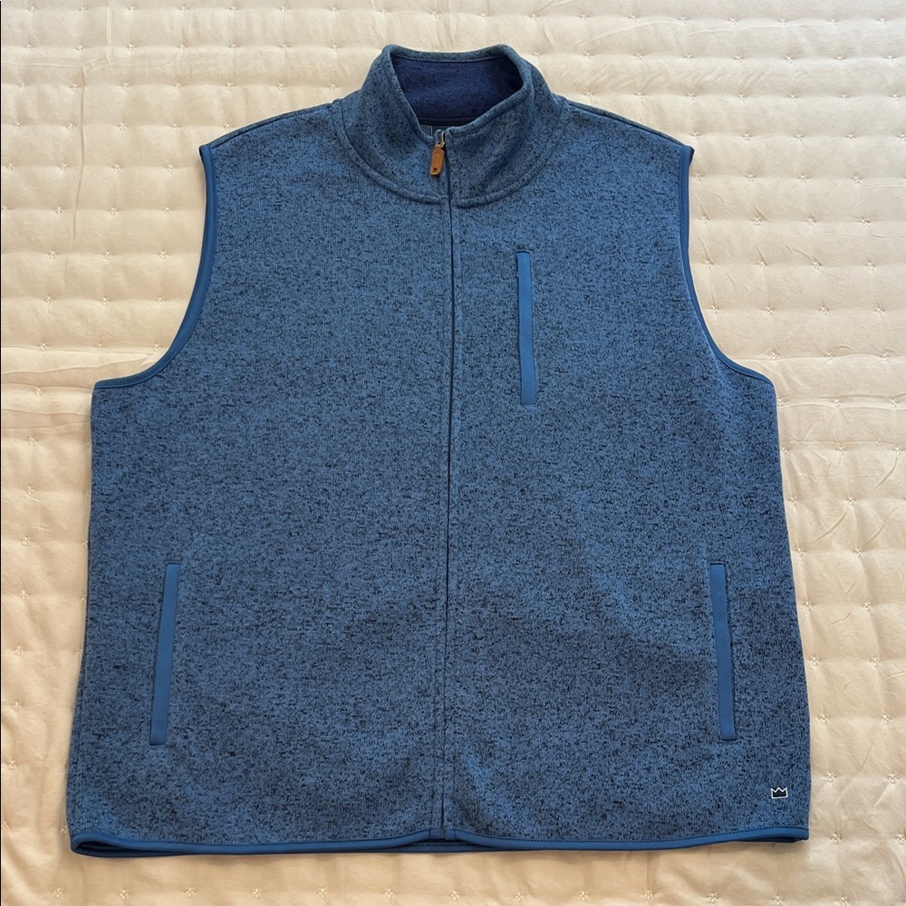 Crown & Ivy Men's Heathered Blue Vest